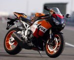 pictures-Honda-CBR-1000RR-repsol-cover-photo.jpg