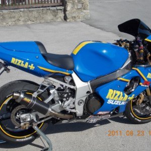 meine gsxr 1000 k2 rizla