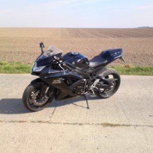 GSXR 750 K8