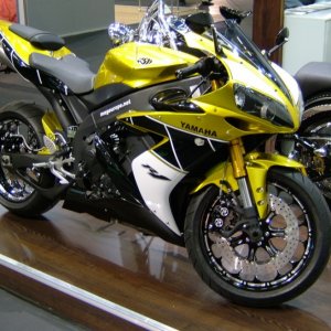 YZFR1.MAG1.Intermot2008