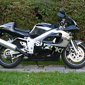 GSX-R Srad 600