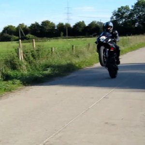 Kleiner Wheelie