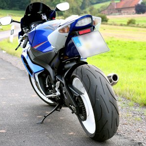 GSX R 1000 K7   08