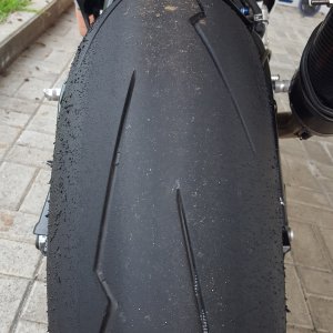 Pirelli Supercorsa SP V2 nach 460 Kilometern inklusive 15 Runden auf dem Hockenheimring