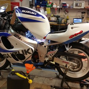 GSXR 600 SRAD Bild (16)