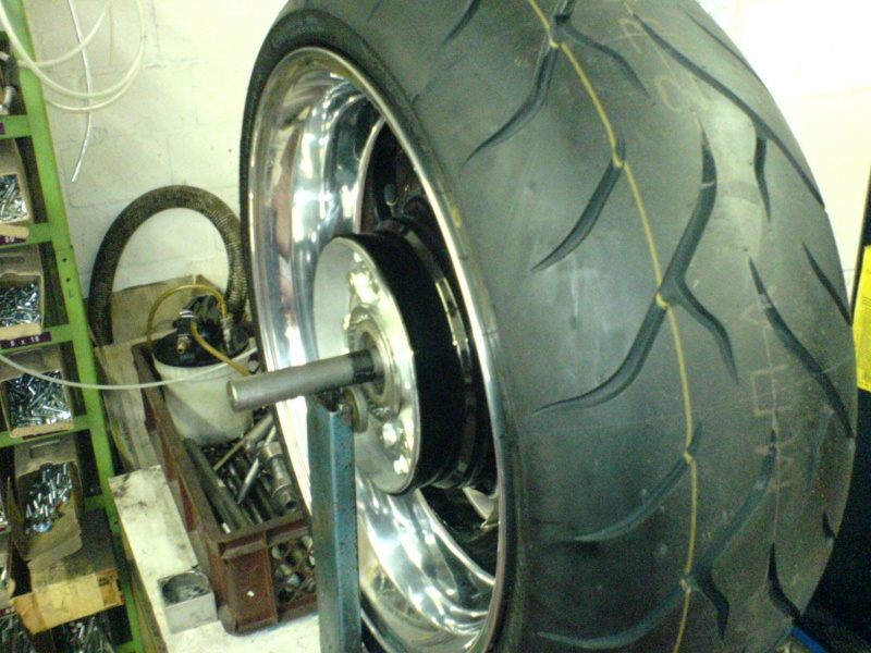 240/40-R18

Alles neu!