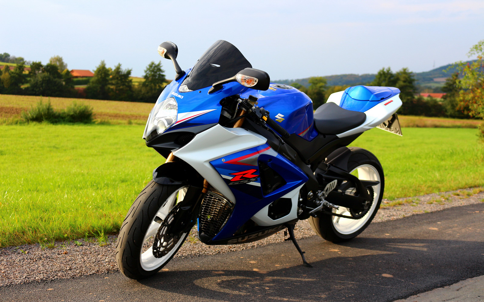 GSX R 1000 K7   11