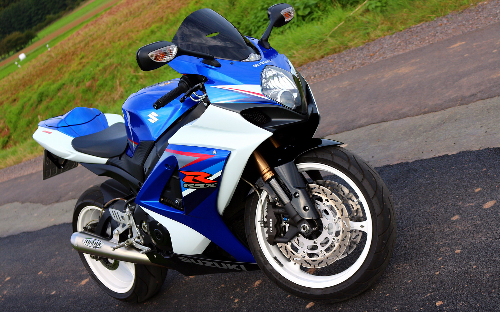 GSX R 1000 K7   14