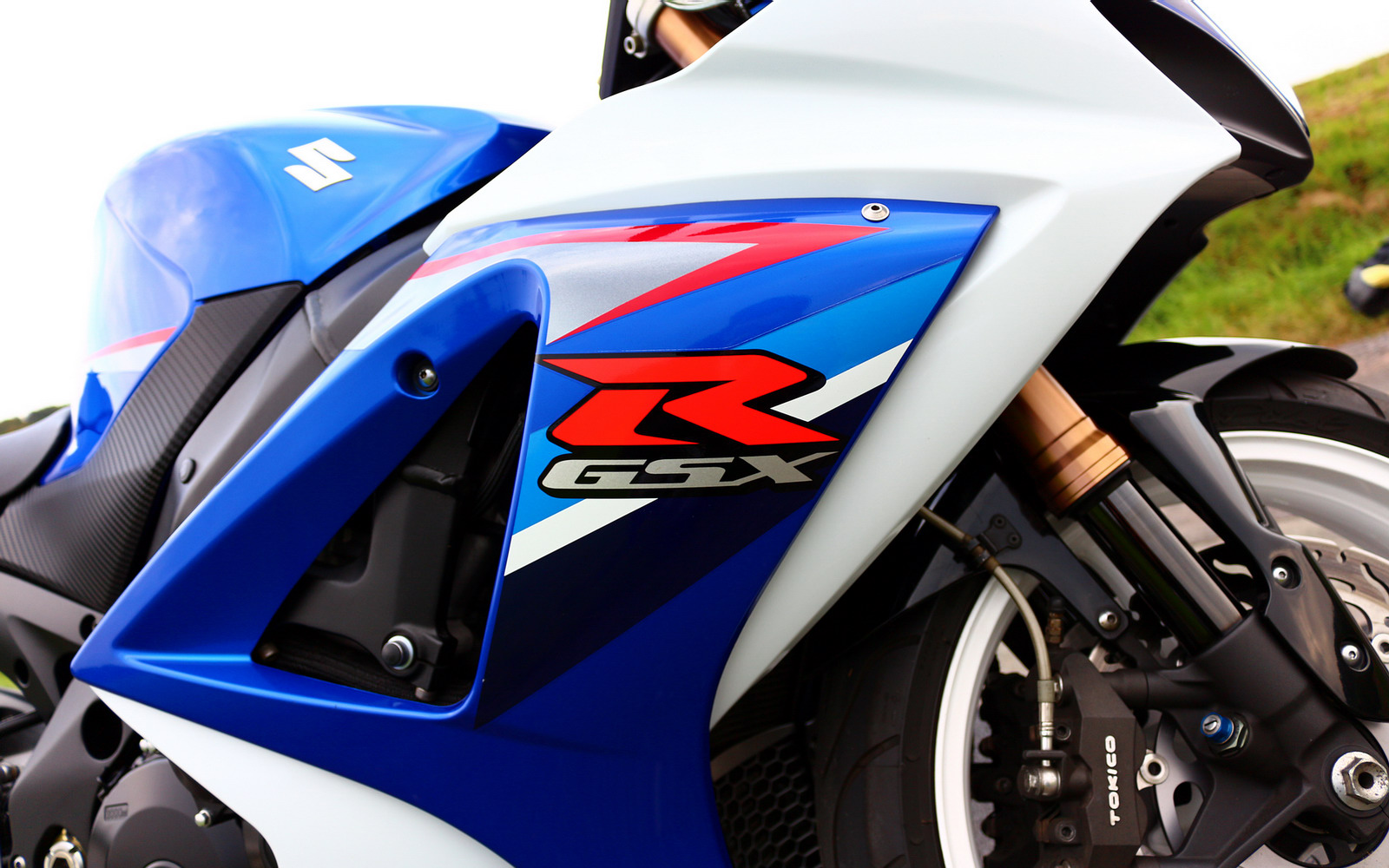 GSX R 1000 K7   21