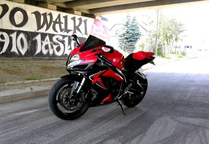 GSX-R 600 rot-schwarz