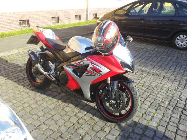 GSXR-1000 K7