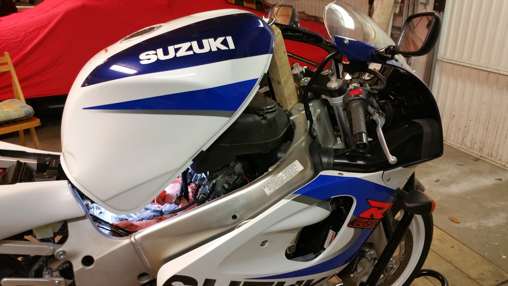 GSXR 600 SRAD Bild (10)