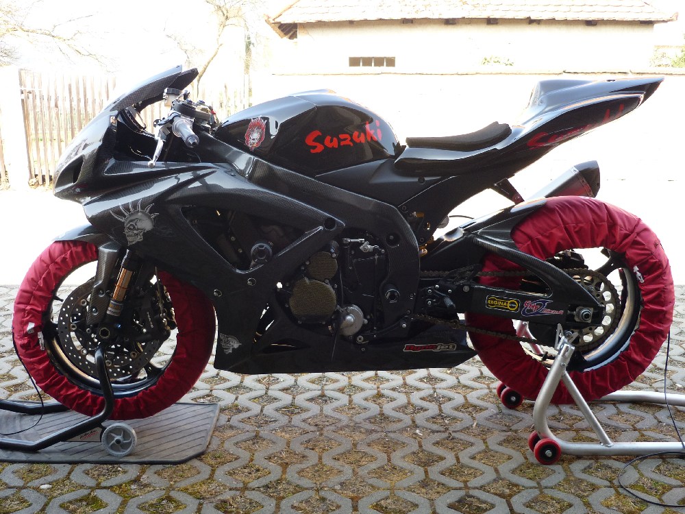 GSXR 750 K7