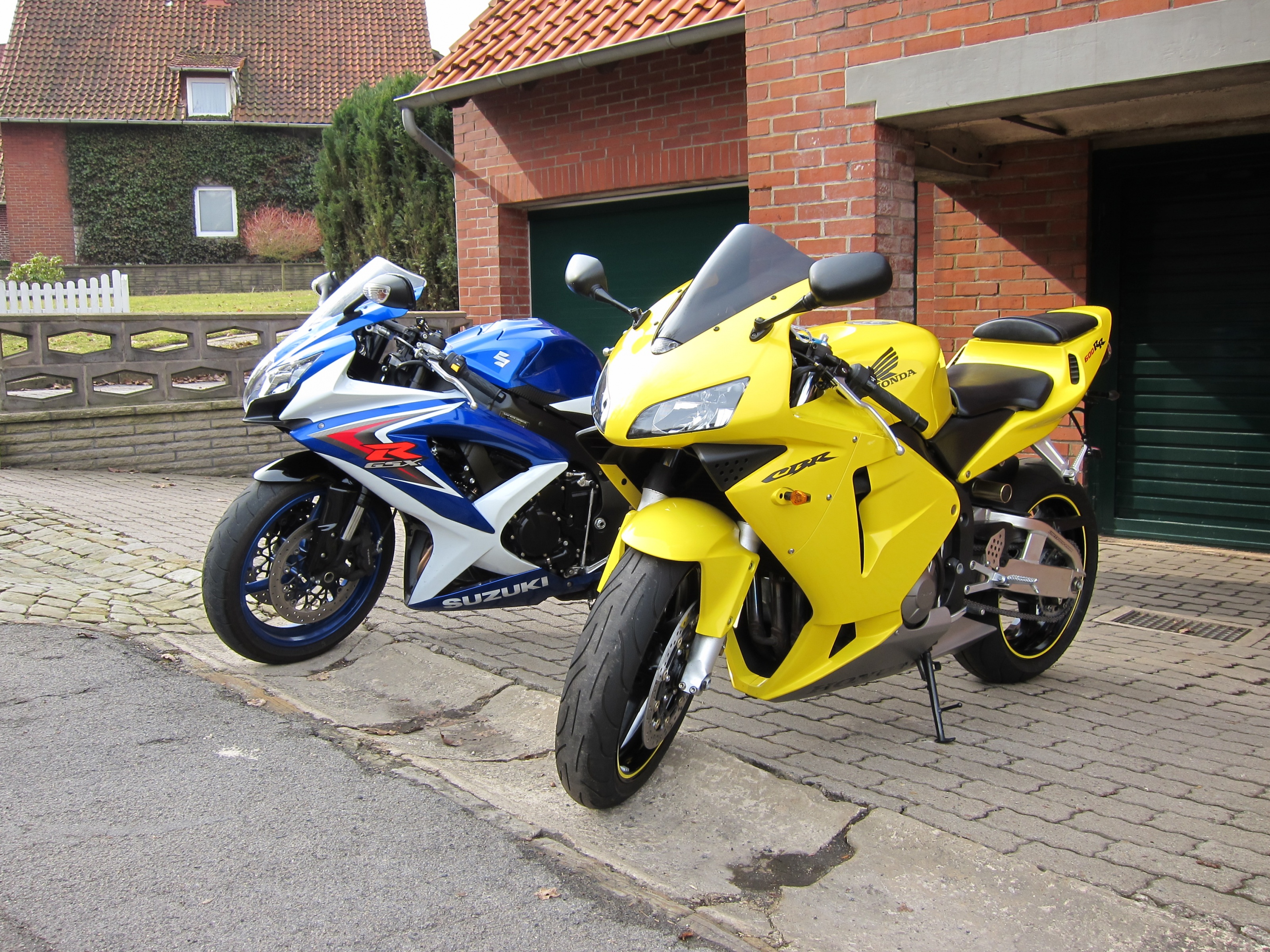 GSXR und CBR600RR