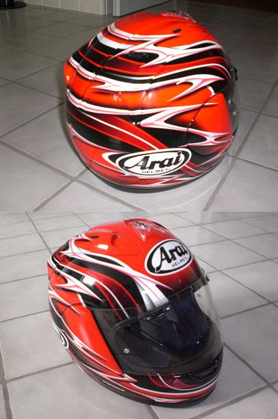 Helm
Arai RX-7 Corsair im Randy Design